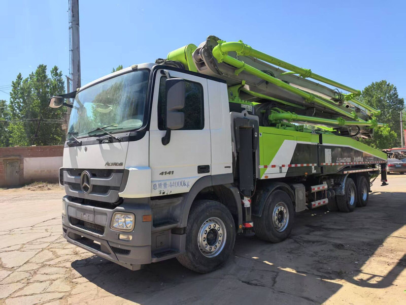 Mercedes-Benz Actros - Stationäre Betonpumpe: das Bild 4 Mercedes-Benz Actros - Stationäre Betonpumpe: das Bild 4