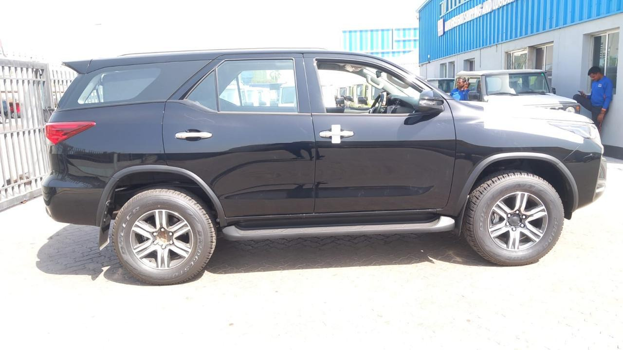 TOYOTA 2.7L SR5 - PKW: das Bild 1 TOYOTA 2.7L SR5 - PKW: das Bild 1