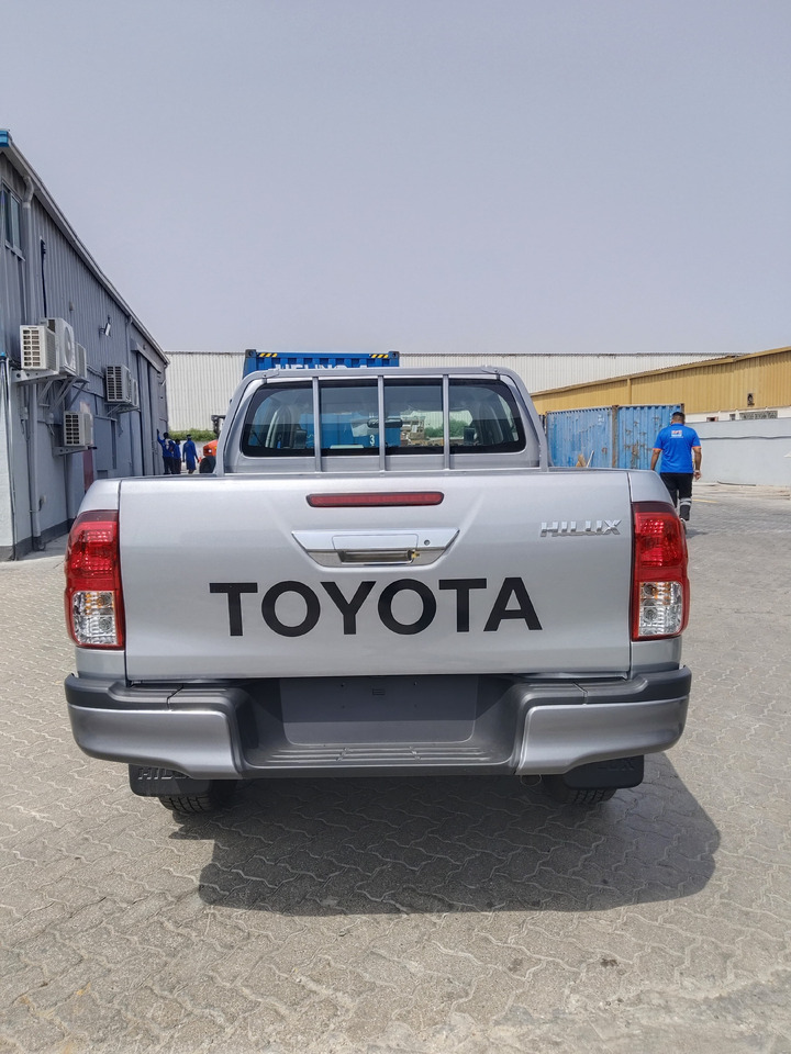 Toyota Hilux - Pick-up, Transporter mit Doppelkabine: das Bild 2 Toyota Hilux - Pick-up, Transporter mit Doppelkabine: das Bild 2