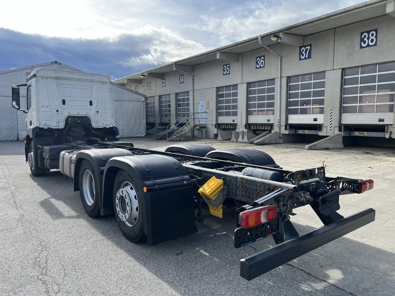 MERCEDES-BENZ Antos 25 40 | Standheizung | Klima | Liftachse - Fahrgestell LKW: das Bild 4 MERCEDES-BENZ Antos 25 40 | Standheizung | Klima | Liftachse - Fahrgestell LKW: das Bild 4