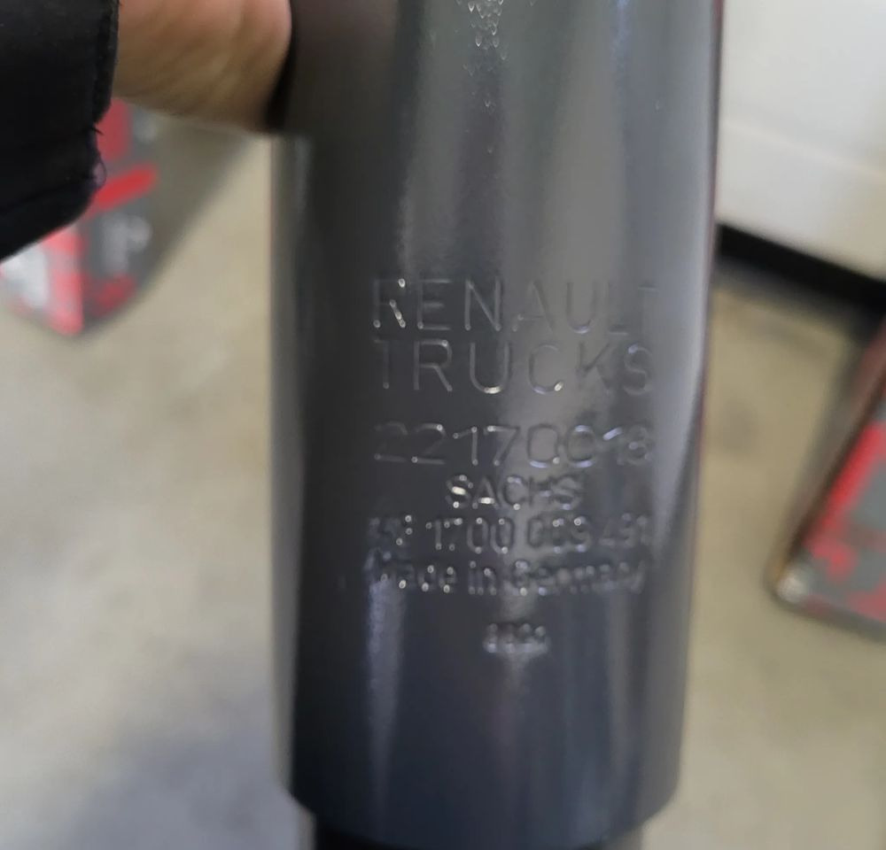 AMORTYZATORY NOWE ORYGINAL RENAULT RANGE T GAMA 742217018 22170016 - Federung für LKW: das Bild 2 AMORTYZATORY NOWE ORYGINAL RENAULT RANGE T GAMA 742217018 22170016 - Federung für LKW: das Bild 2