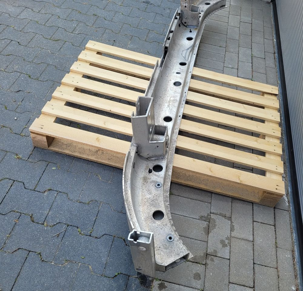 BELKA ZDERZAK RENAULT RANGE T GAMA 82679327 CHWALIM116 - Karosserie und Außen für LKW: das Bild 2 BELKA ZDERZAK RENAULT RANGE T GAMA 82679327 CHWALIM116 - Karosserie und Außen für LKW: das Bild 2
