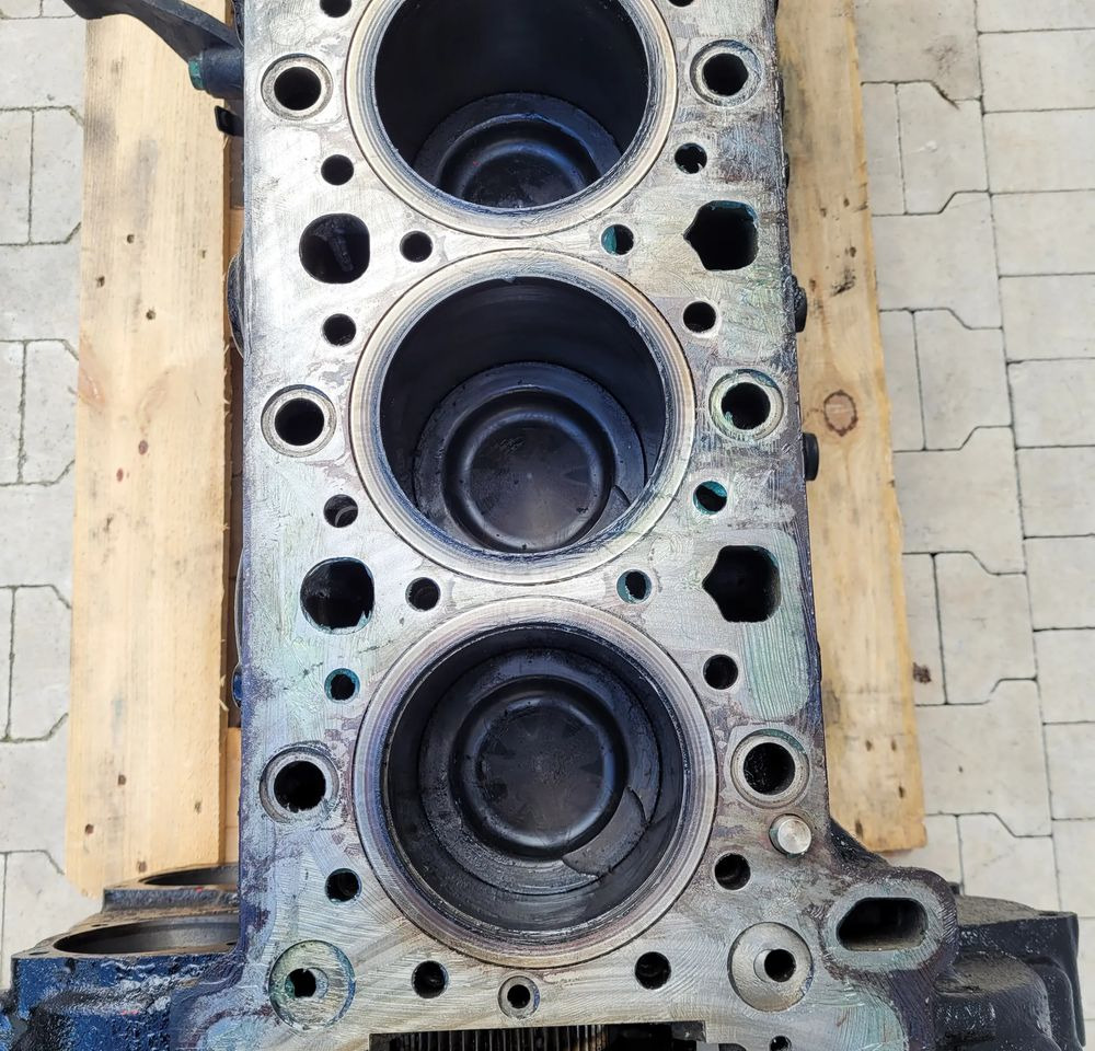 BLOK SILNIKA MERCEDES ACTROS MP4 EURO6 R471 09 - Motor für LKW: das Bild 5 BLOK SILNIKA MERCEDES ACTROS MP4 EURO6 R471 09 - Motor für LKW: das Bild 5