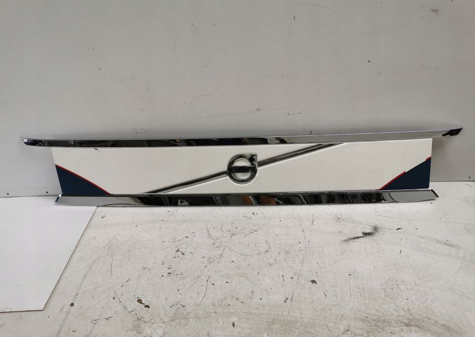 GRILL ATRAPA VOLVO FH 4 ORYGINAŁ CHROM - Kühlergrill für LKW: das Bild 1 GRILL ATRAPA VOLVO FH 4 ORYGINAŁ CHROM - Kühlergrill für LKW: das Bild 1