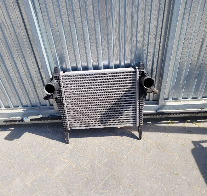 INTERCOOLER IVECO EUROCARGO E6. 504289364 - Interkühler für LKW: das Bild 1 INTERCOOLER IVECO EUROCARGO E6. 504289364 - Interkühler für LKW: das Bild 1