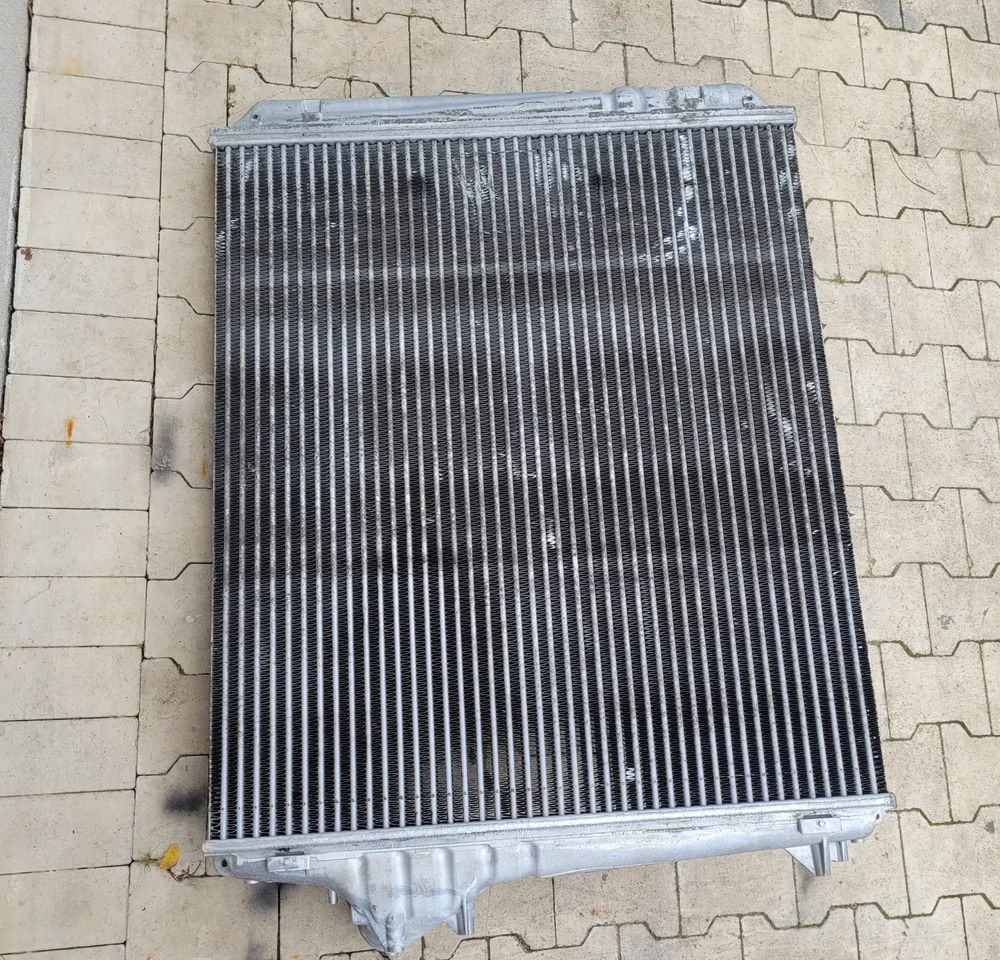 INTERCOOLER VOLVO FH4 RENAULT RANGE T 21631996 ORYGINAŁ CHWALIM116 - Kühlsystem für LKW: das Bild 2 INTERCOOLER VOLVO FH4 RENAULT RANGE T 21631996 ORYGINAŁ CHWALIM116 - Kühlsystem für LKW: das Bild 2