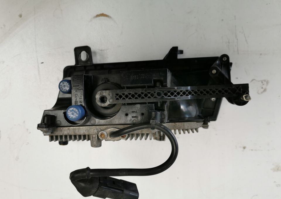 LAMPA HALOGEN SCANIA OM 2552715 - Hauptscheinwerfer für LKW: das Bild 3 LAMPA HALOGEN SCANIA OM 2552715 - Hauptscheinwerfer für LKW: das Bild 3