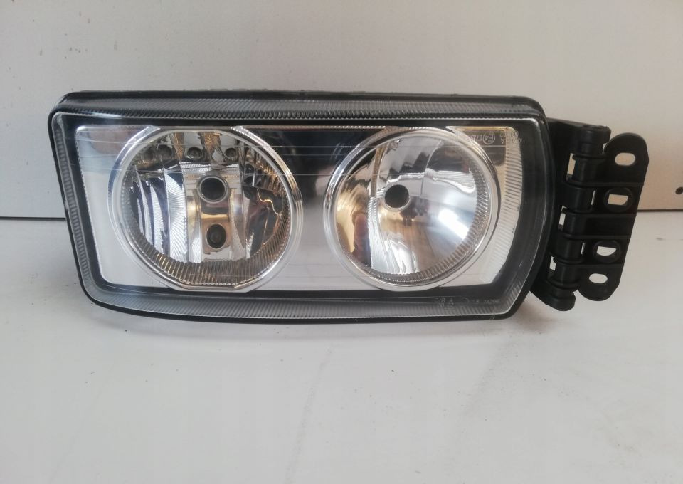 LAMPA IVECO EUROCARGO STRALIS NOWA LIFT RH - Hauptscheinwerfer für LKW: das Bild 1 LAMPA IVECO EUROCARGO STRALIS NOWA LIFT RH - Hauptscheinwerfer für LKW: das Bild 1