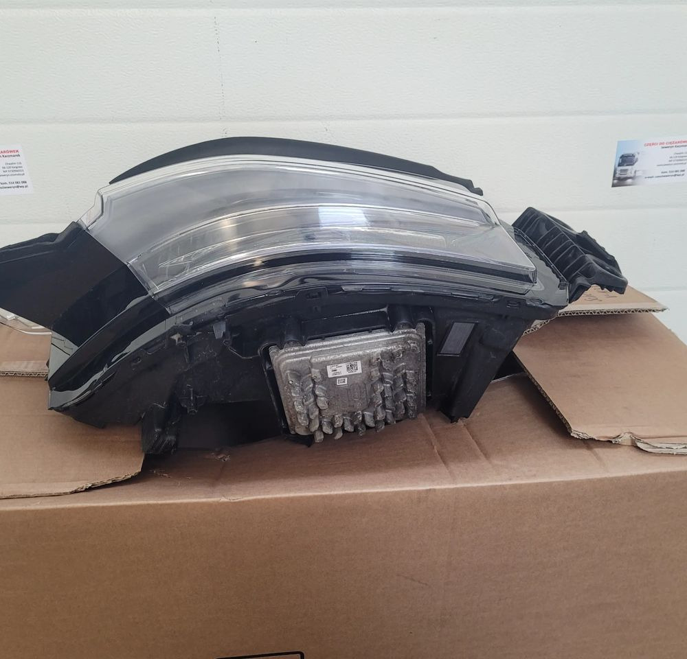 LAMPA LED RENAULT RANGE T GAMA EVO ORYGINAŁ RH L351645 CHWALIM116 - Karosserie und Außen für LKW: das Bild 4 LAMPA LED RENAULT RANGE T GAMA EVO ORYGINAŁ RH L351645 CHWALIM116 - Karosserie und Außen für LKW: das Bild 4