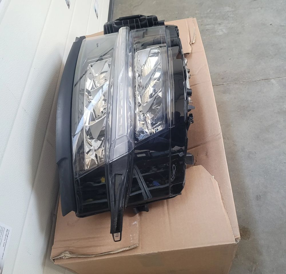 LAMPA LED RENAULT RANGE T GAMA EVO ORYGINAŁ RH L351645 CHWALIM116 - Karosserie und Außen für LKW: das Bild 2 LAMPA LED RENAULT RANGE T GAMA EVO ORYGINAŁ RH L351645 CHWALIM116 - Karosserie und Außen für LKW: das Bild 2