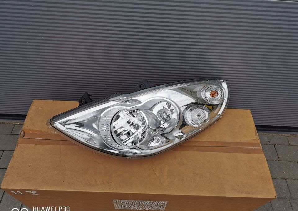 LAMPA RENAULT MASTER 3 LH 1ER010117-09 NOWY ORYG. - Hauptscheinwerfer für Transporter: das Bild 1 LAMPA RENAULT MASTER 3 LH 1ER010117-09 NOWY ORYG. - Hauptscheinwerfer für Transporter: das Bild 1