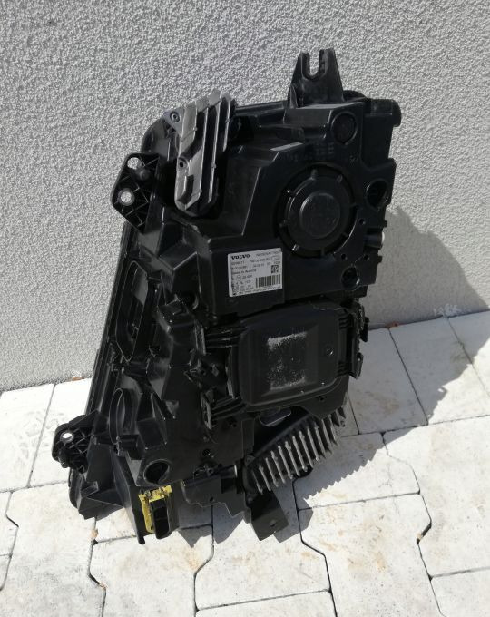 LAMPA VOLVO FH4 FH 4 FM RH ORYGINAŁ - Hauptscheinwerfer für LKW: das Bild 3 LAMPA VOLVO FH4 FH 4 FM RH ORYGINAŁ - Hauptscheinwerfer für LKW: das Bild 3