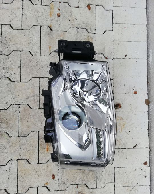LAMPA XENON RENAULT RANGE T GAMA Lewy ORYGINAŁ - Hauptscheinwerfer für LKW: das Bild 1 LAMPA XENON RENAULT RANGE T GAMA Lewy ORYGINAŁ - Hauptscheinwerfer für LKW: das Bild 1