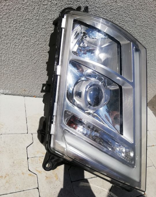 LAMPA XENON VOLVO FH4 FH 4 FM RH ORYGINAŁ - Hauptscheinwerfer für LKW: das Bild 2 LAMPA XENON VOLVO FH4 FH 4 FM RH ORYGINAŁ - Hauptscheinwerfer für LKW: das Bild 2