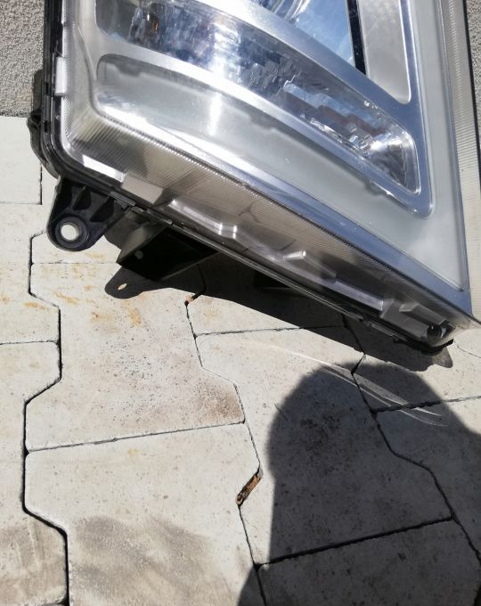 LAMPA XENON VOLVO FH4 FH 4 FM RH ORYGINAŁ - Hauptscheinwerfer für LKW: das Bild 3 LAMPA XENON VOLVO FH4 FH 4 FM RH ORYGINAŁ - Hauptscheinwerfer für LKW: das Bild 3