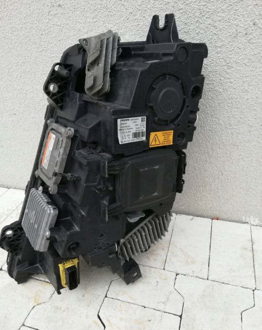 LAMPA XENON VOLVO FH4 FH 4 FM RH SKRETNY ORYGINAŁ - Hauptscheinwerfer für LKW: das Bild 3 LAMPA XENON VOLVO FH4 FH 4 FM RH SKRETNY ORYGINAŁ - Hauptscheinwerfer für LKW: das Bild 3