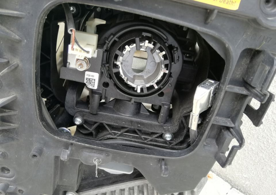 LAMPA XENON VOLVO FH4 FH 4 FM RH SKRETNY ORYGINAŁ - Hauptscheinwerfer für LKW: das Bild 4 LAMPA XENON VOLVO FH4 FH 4 FM RH SKRETNY ORYGINAŁ - Hauptscheinwerfer für LKW: das Bild 4