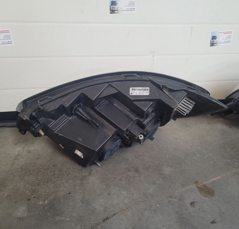 LAMPY RENAULT MASTER 3 ORYGINAŁ CHWALIM116 USZKODZONE - Lichter/ Leuchten für Transporter: das Bild 4 LAMPY RENAULT MASTER 3 ORYGINAŁ CHWALIM116 USZKODZONE - Lichter/ Leuchten für Transporter: das Bild 4