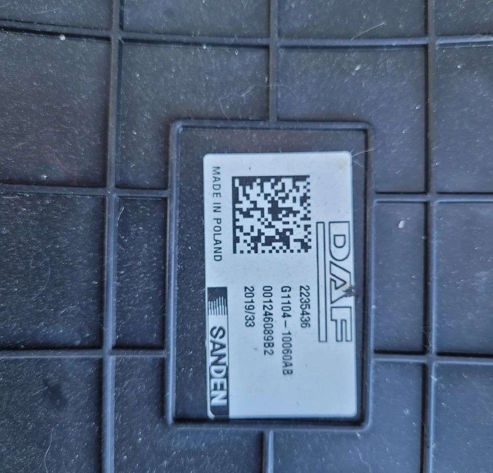 NAGRZEWNICA DAF XF 106 2235436 CHWALIM116 - Heizung/ Lüftung für LKW: das Bild 4 NAGRZEWNICA DAF XF 106 2235436 CHWALIM116 - Heizung/ Lüftung für LKW: das Bild 4