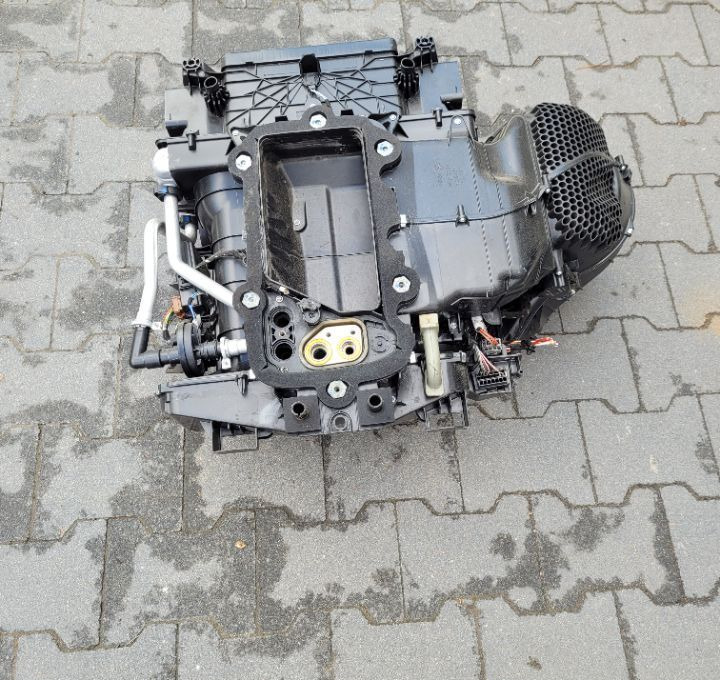 NAGRZEWNICA RENAUL RANGE T GAMA OM 7484553426/02 - Kühlsystem für LKW: das Bild 2 NAGRZEWNICA RENAUL RANGE T GAMA OM 7484553426/02 - Kühlsystem für LKW: das Bild 2