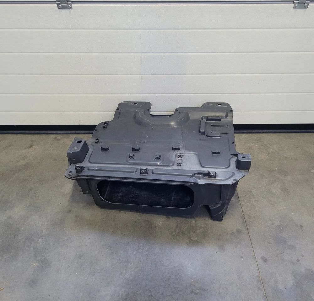 SCHOWEK BOCZNY RENAULT GAMA T 82226073 CHWALIM116 - Karosserie und Außen für LKW: das Bild 1 SCHOWEK BOCZNY RENAULT GAMA T 82226073 CHWALIM116 - Karosserie und Außen für LKW: das Bild 1