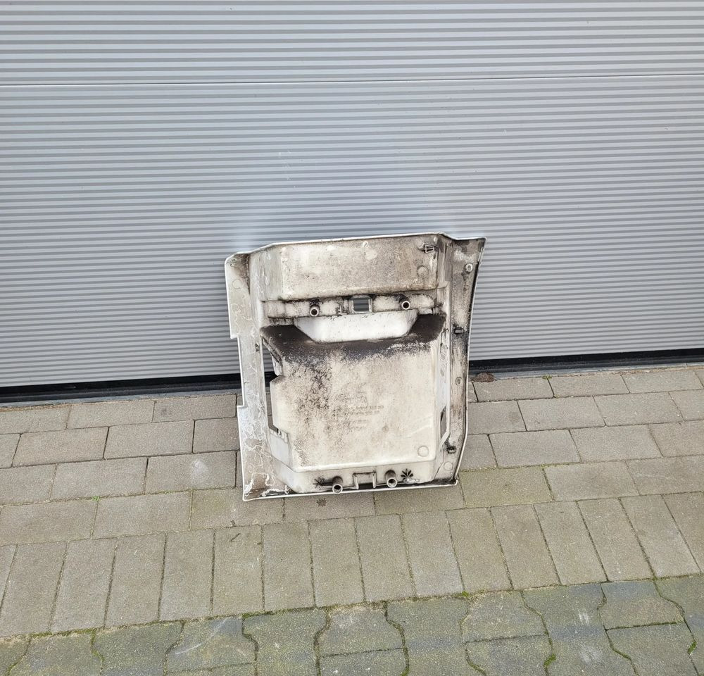 STOPNICA RENAULT RANGE T GAMA RH ORYGINAŁ 50145376 CHWALIM116 - Karosserie und Außen für LKW: das Bild 2 STOPNICA RENAULT RANGE T GAMA RH ORYGINAŁ 50145376 CHWALIM116 - Karosserie und Außen für LKW: das Bild 2