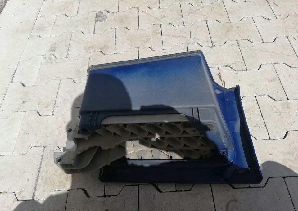 STOPNICA STOPIEN WŁAZ VOLVO FH 4 RH - Trittbrett: das Bild 2 STOPNICA STOPIEN WŁAZ VOLVO FH 4 RH - Trittbrett: das Bild 2