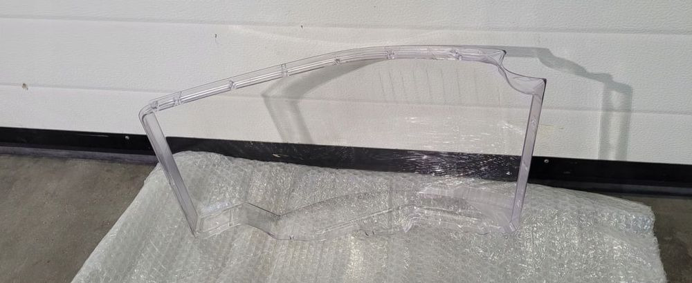 SZKLO KLOSZ LAMPY RENAULT RANGE T GAMA PRAWY - Hauptscheinwerfer für LKW: das Bild 2 SZKLO KLOSZ LAMPY RENAULT RANGE T GAMA PRAWY - Hauptscheinwerfer für LKW: das Bild 2