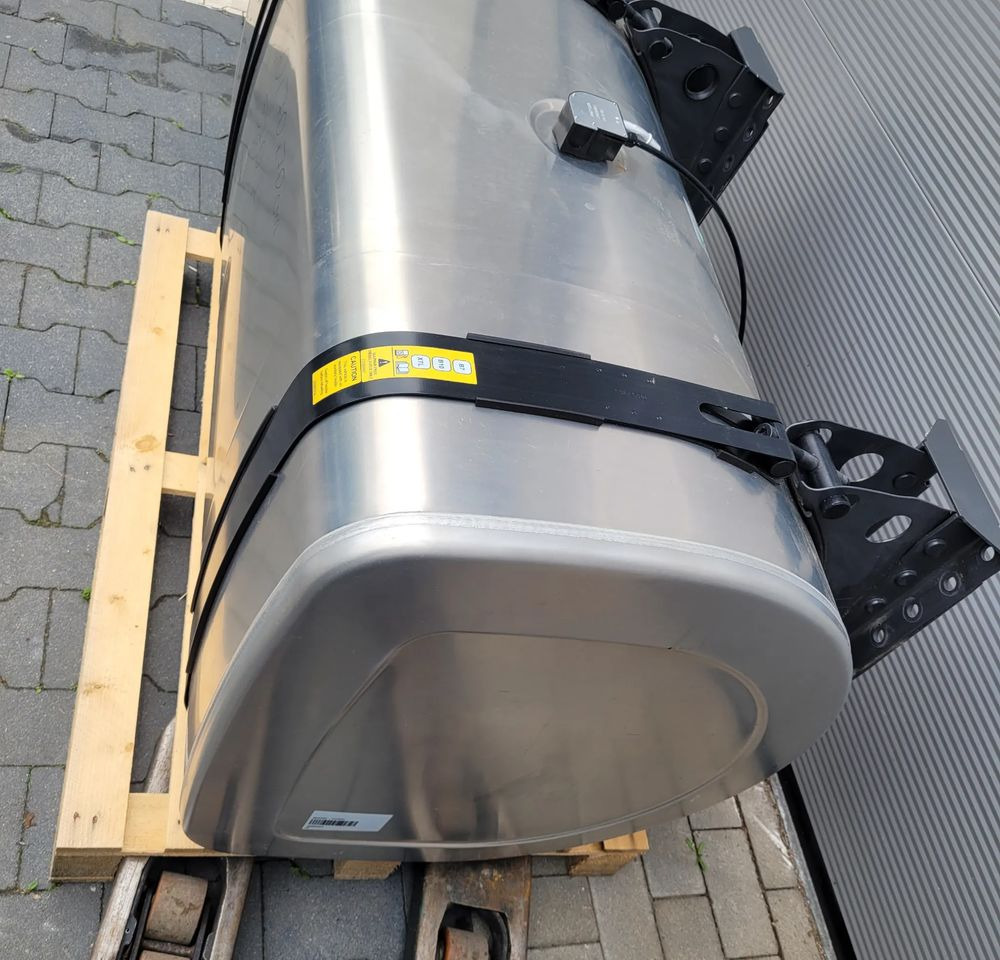 ZBIORNIK PALIWA VOLVO FH4 FH5 GAMA 140X70X70CM 21516453 570L CHWALIM116 - Kraftstoffaufbereitung/ Kraftstoffförderung für LKW: das Bild 3 ZBIORNIK PALIWA VOLVO FH4 FH5 GAMA 140X70X70CM 21516453 570L CHWALIM116 - Kraftstoffaufbereitung/ Kraftstoffförderung für LKW: das Bild 3
