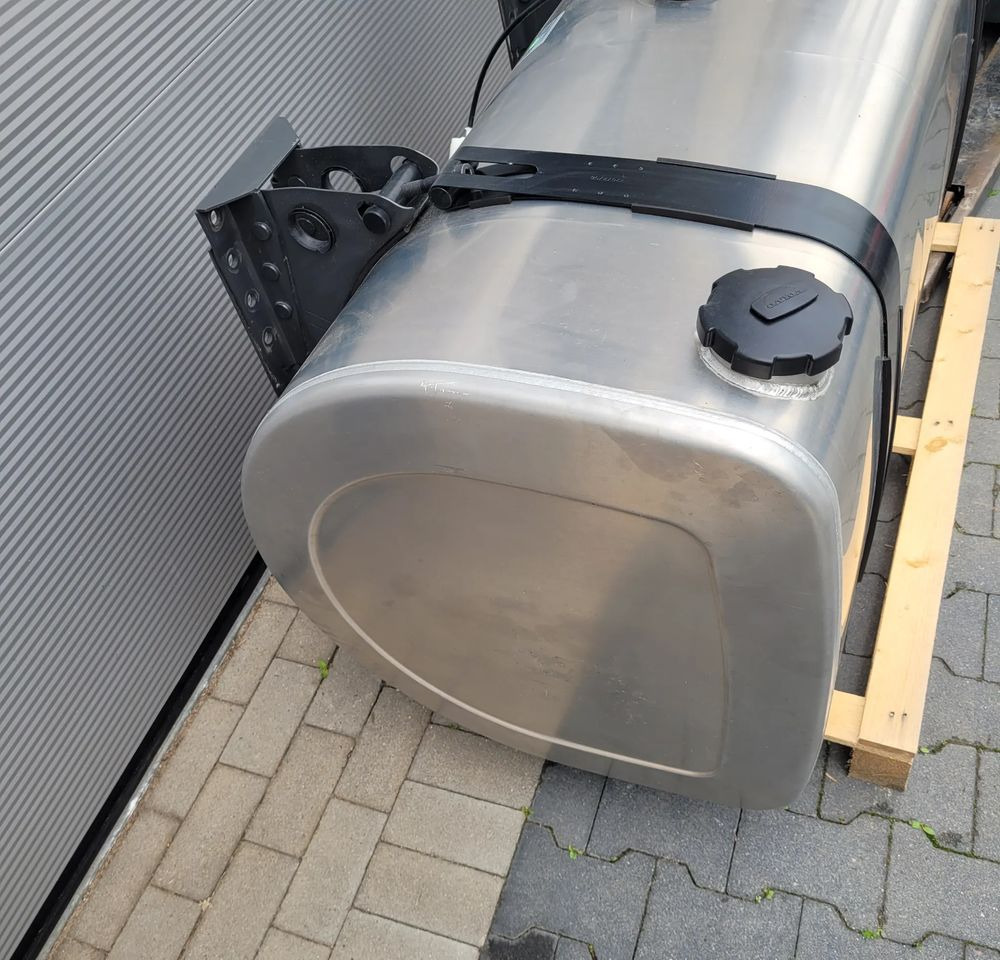 ZBIORNIK PALIWA VOLVO FH4 FH5 GAMA 140X70X70CM 21516453 570L CHWALIM116 - Kraftstoffaufbereitung/ Kraftstoffförderung für LKW: das Bild 2 ZBIORNIK PALIWA VOLVO FH4 FH5 GAMA 140X70X70CM 21516453 570L CHWALIM116 - Kraftstoffaufbereitung/ Kraftstoffförderung für LKW: das Bild 2