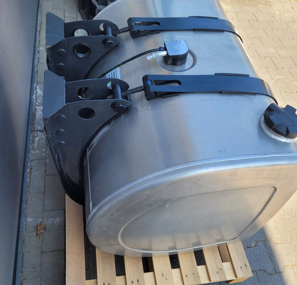 ZBIORNIK PALIWA VOLVO FH4 FH5 RENAULT 90X70X70 CM 365L 21516446 CHWALIM116 - Kraftstoffaufbereitung/ Kraftstoffförderung für LKW: das Bild 2 ZBIORNIK PALIWA VOLVO FH4 FH5 RENAULT 90X70X70 CM 365L 21516446 CHWALIM116 - Kraftstoffaufbereitung/ Kraftstoffförderung für LKW: das Bild 2
