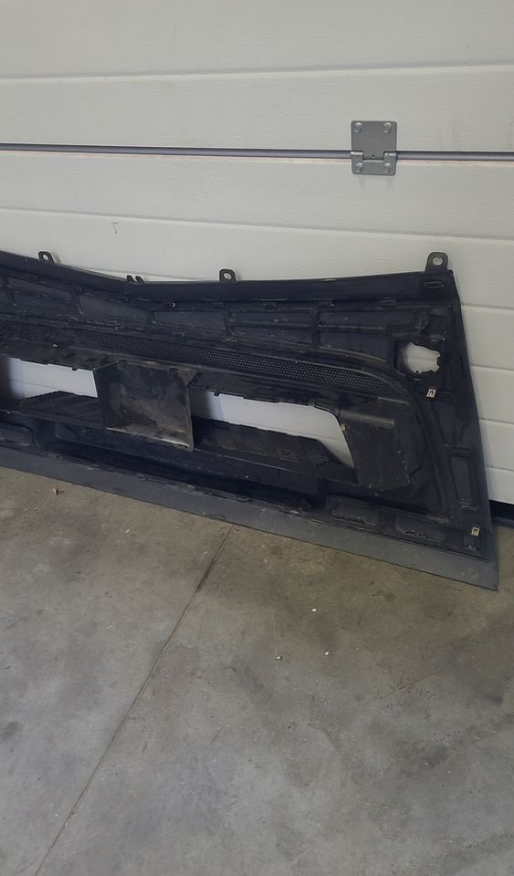 ZDERZAK MERCEDES ACTROS MP4 ORYGINAŁ - Stoßstange für LKW: das Bild 5 ZDERZAK MERCEDES ACTROS MP4 ORYGINAŁ - Stoßstange für LKW: das Bild 5