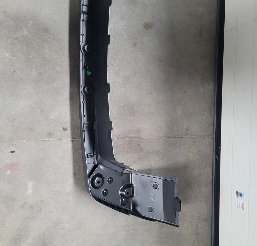 ZDERZAK VOLVO FMX 84236048 CHWALIM116 - Karosserie und Außen für LKW: das Bild 5 ZDERZAK VOLVO FMX 84236048 CHWALIM116 - Karosserie und Außen für LKW: das Bild 5