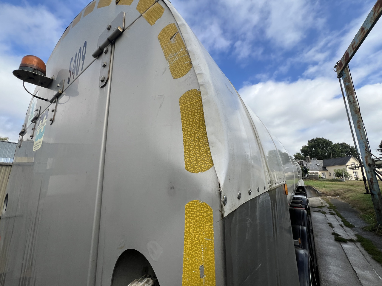 Maisonneue - Tankauflieger: das Bild 5 Maisonneue - Tankauflieger: das Bild 5