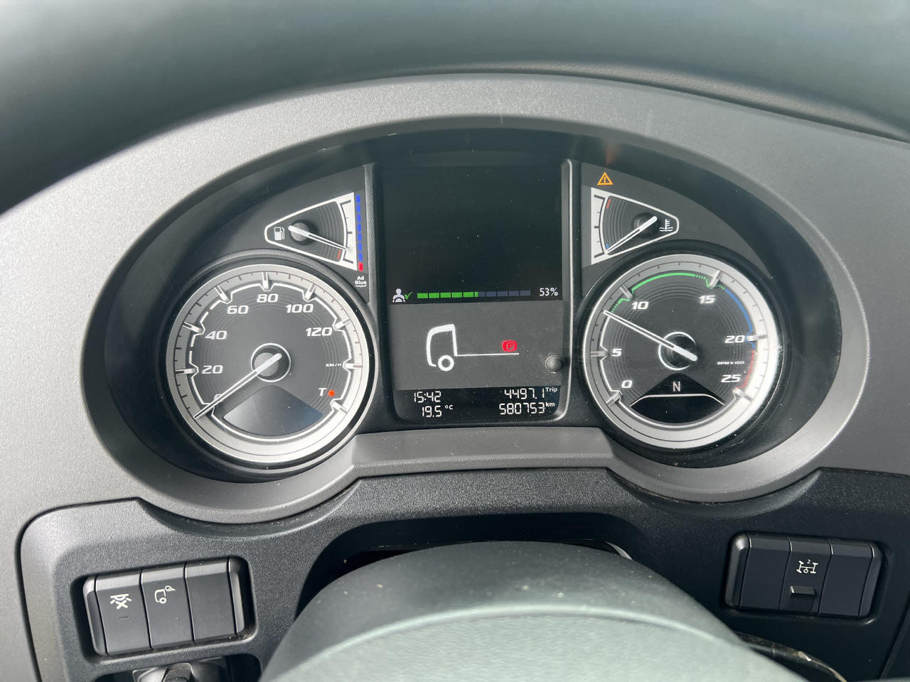Daf XF 480 - Sattelzugmaschine: das Bild 2 Daf XF 480 - Sattelzugmaschine: das Bild 2