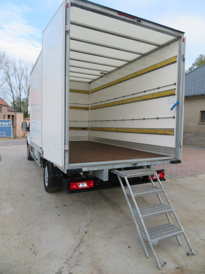 Koffer Transporter Ford Transit 2.0TDCi: das Bild 13