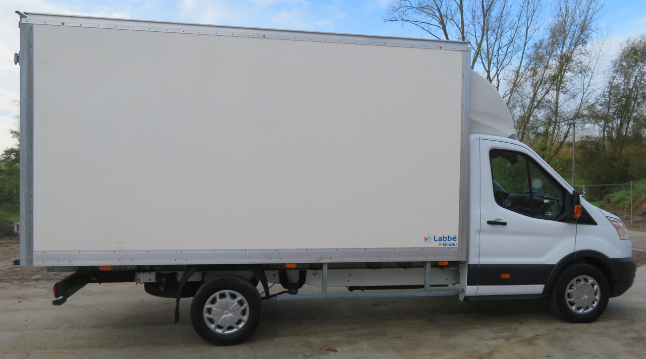 Koffer Transporter Ford Transit 2.0TDCi: das Bild 9