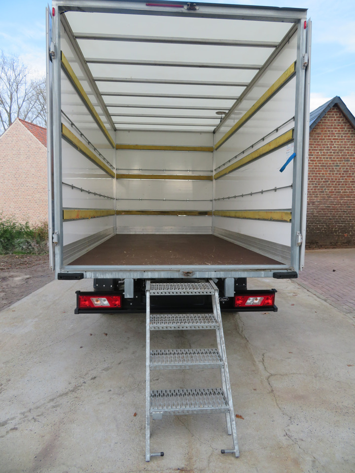 Koffer Transporter Ford Transit 2.0TDCi: das Bild 11