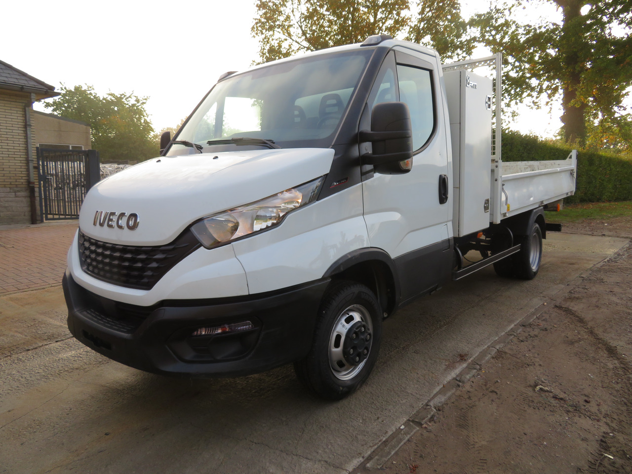 Iveco Daily 35C16 3.0 - L3 - Kipper - Kipper Transporter: das Bild 3 Iveco Daily 35C16 3.0 - L3 - Kipper - Kipper Transporter: das Bild 3