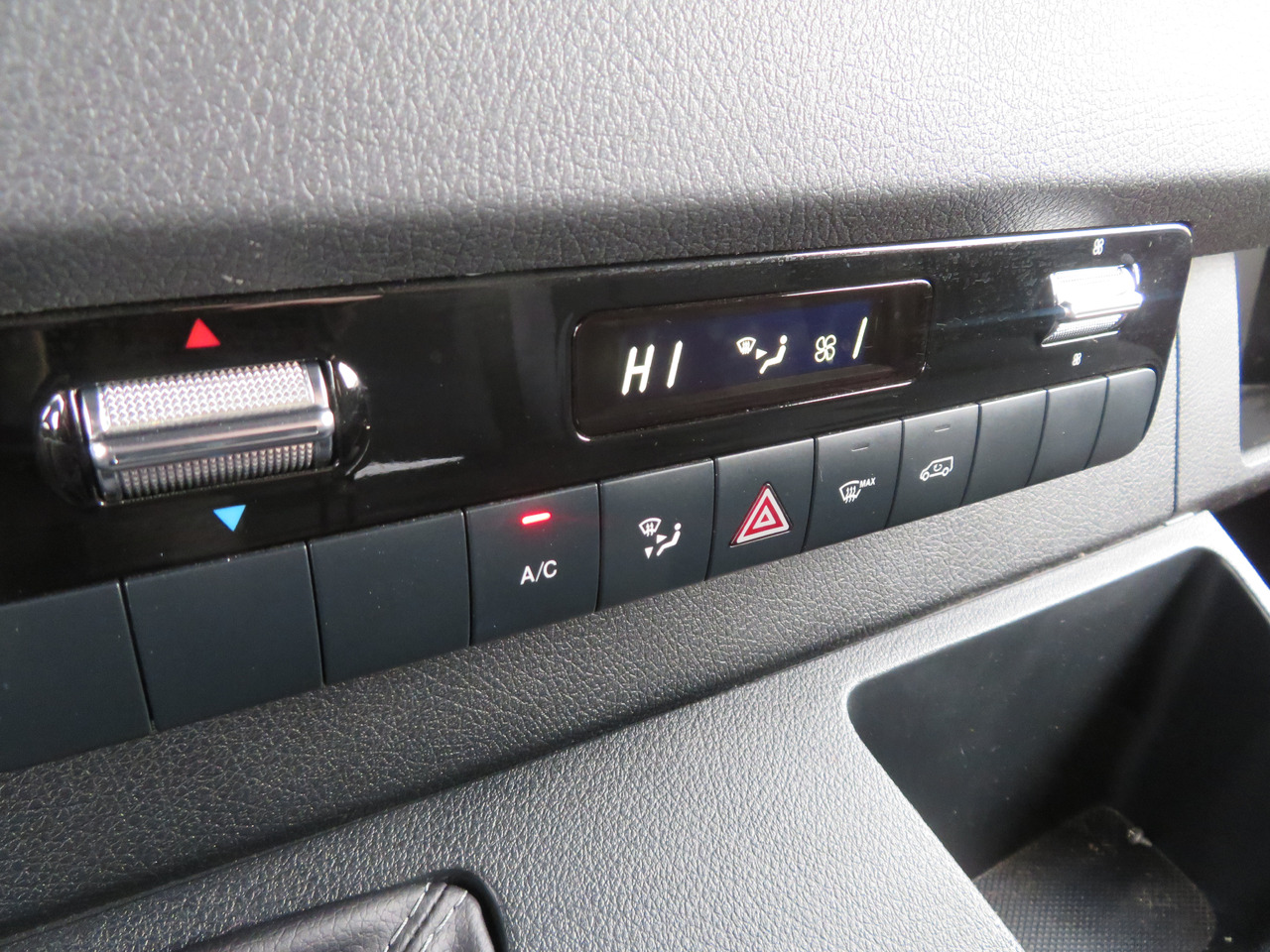 Kleintransporter Mercedes-Benz Sprinter 311CDi: das Bild 12 Kleintransporter Mercedes-Benz Sprinter 311CDi: das Bild 12