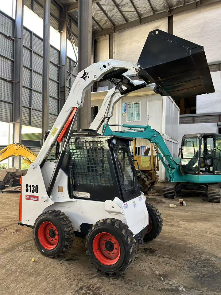 BOBCAT S130 Skid Steer Loader Click for Discount - Kompaktlader: das Bild 4 BOBCAT S130 Skid Steer Loader Click for Discount - Kompaktlader: das Bild 4
