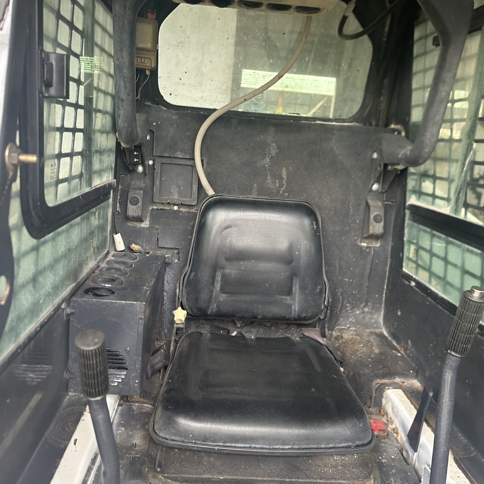 BOBCAT S130 Skid Steer Loader Click for Discount - Kompaktlader: das Bild 5 BOBCAT S130 Skid Steer Loader Click for Discount - Kompaktlader: das Bild 5