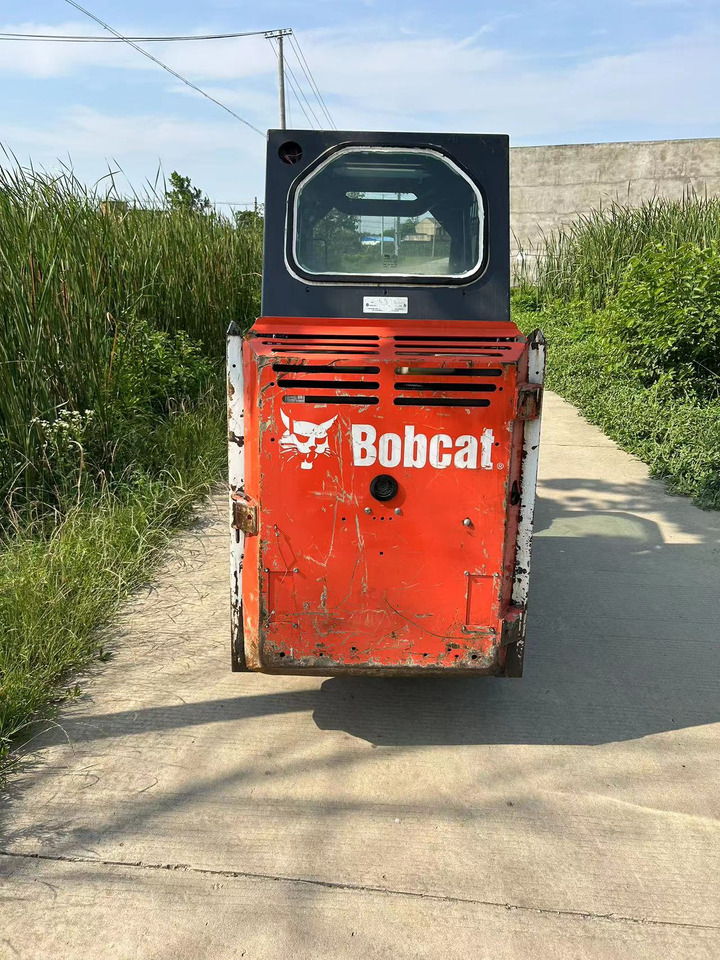 BOBCAT S70 Sliding Sweeper Click for Discount - Kompaktlader: das Bild 5 BOBCAT S70 Sliding Sweeper Click for Discount - Kompaktlader: das Bild 5