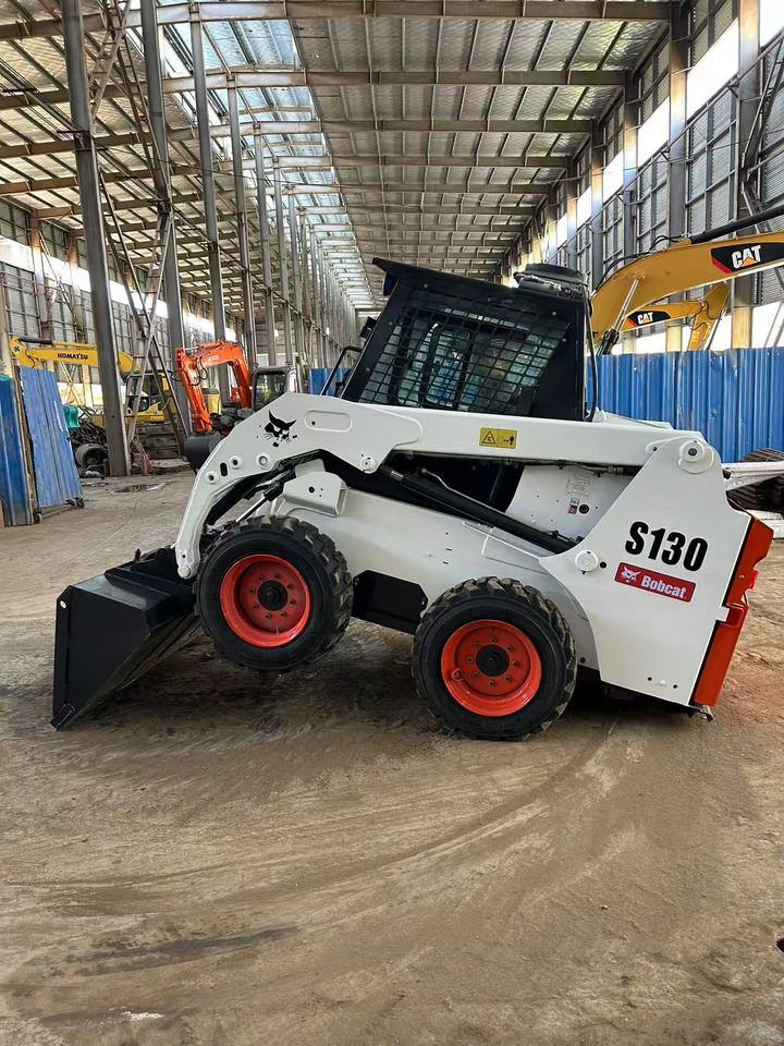BOBCAT Skid Steer Loader S130 - Kompaktlader: das Bild 5 BOBCAT Skid Steer Loader S130 - Kompaktlader: das Bild 5