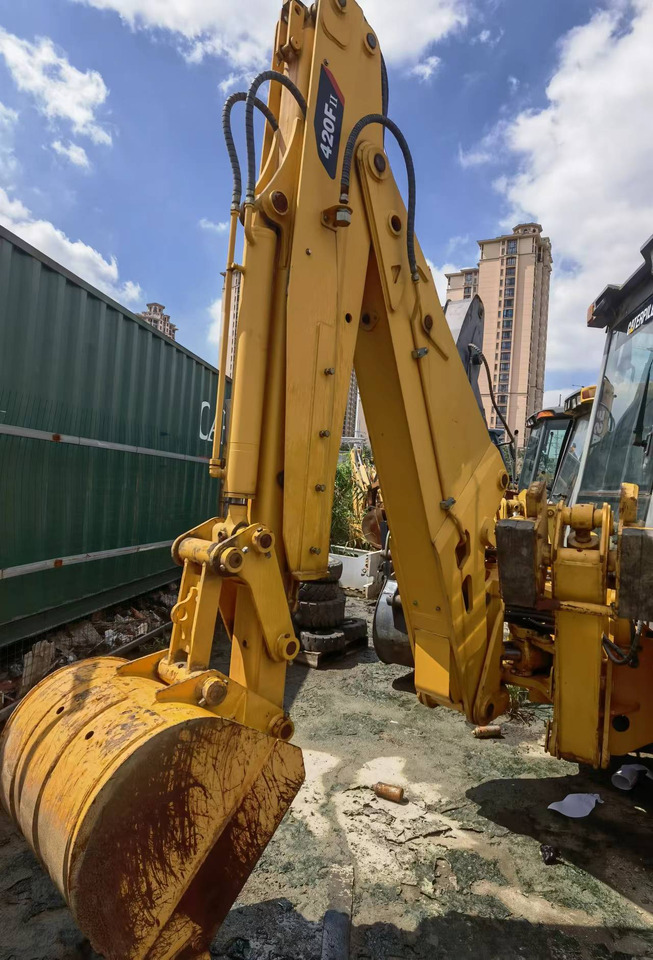 CATERPILLAR 420F - Baggerlader: das Bild 4 CATERPILLAR 420F - Baggerlader: das Bild 4