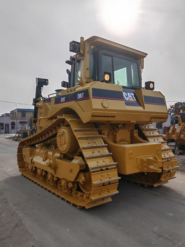 CATERPILLAR D8T - Bulldozer: das Bild 5 CATERPILLAR D8T - Bulldozer: das Bild 5