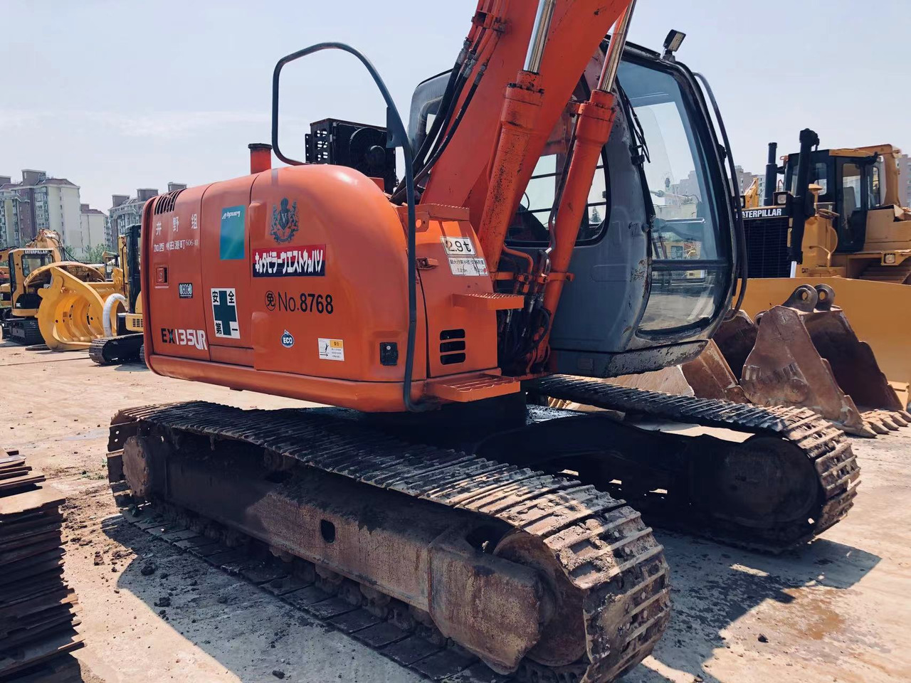 HITACHI EX135 - Kettenbagger: das Bild 3 HITACHI EX135 - Kettenbagger: das Bild 3