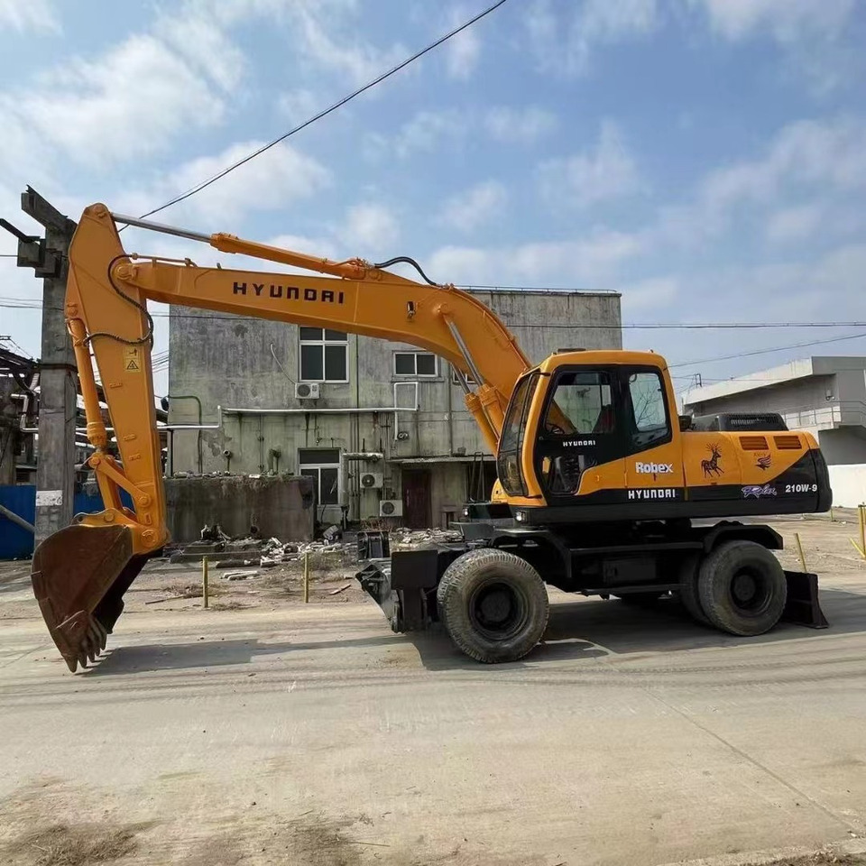HYUNDAI R210W-9 - Radlader: das Bild 2 HYUNDAI R210W-9 - Radlader: das Bild 2