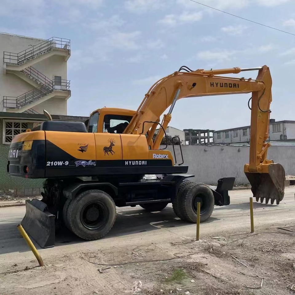 HYUNDAI R210W-9 - Radlader: das Bild 1 HYUNDAI R210W-9 - Radlader: das Bild 1