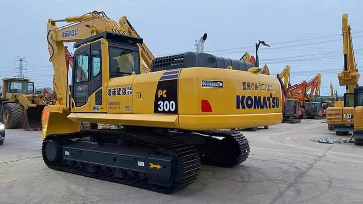 KOMATSU PC300-8 Excavator | Ultra Low Hours 4,200 | One Owner | Full Service History - Kettenbagger: das Bild 5 KOMATSU PC300-8 Excavator | Ultra Low Hours 4,200 | One Owner | Full Service History - Kettenbagger: das Bild 5